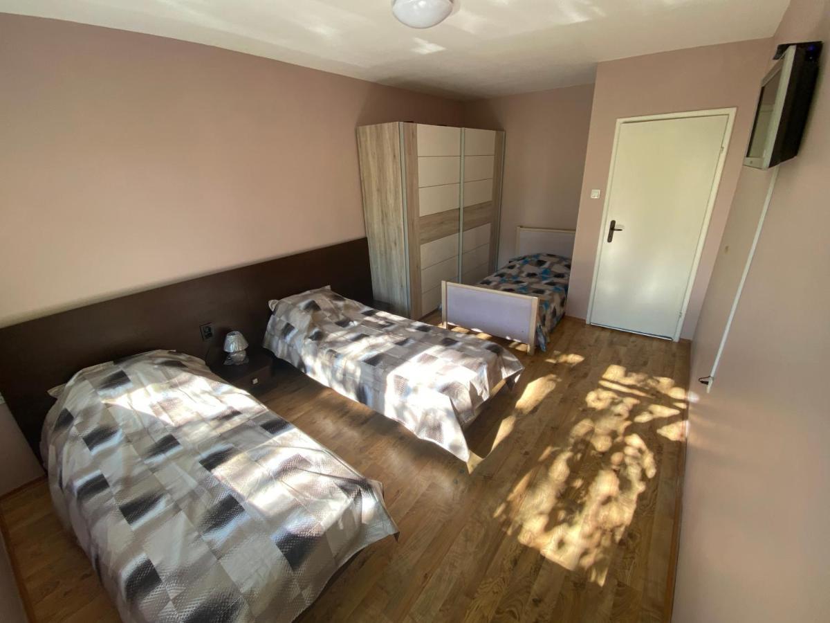 J&Z Rooms Burgas Bagian luar foto
